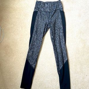 Lululemon athletica size 4